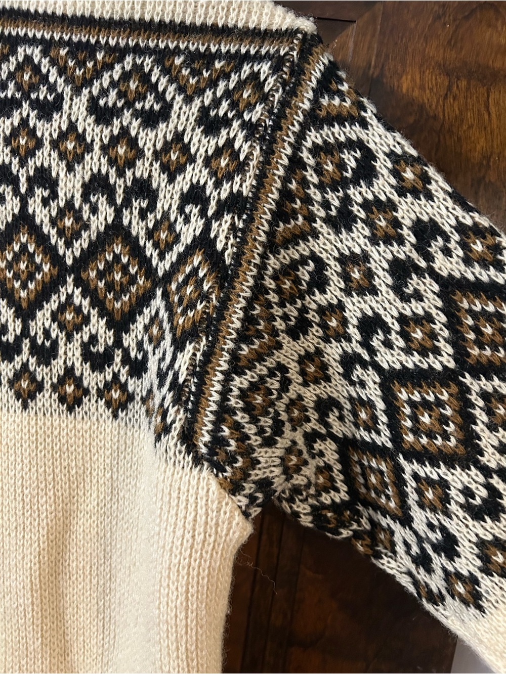 Norwegian Cream Fair Isle Knit Cardigan with Black and Orange Trim - Vintage - Picture 5 of 7